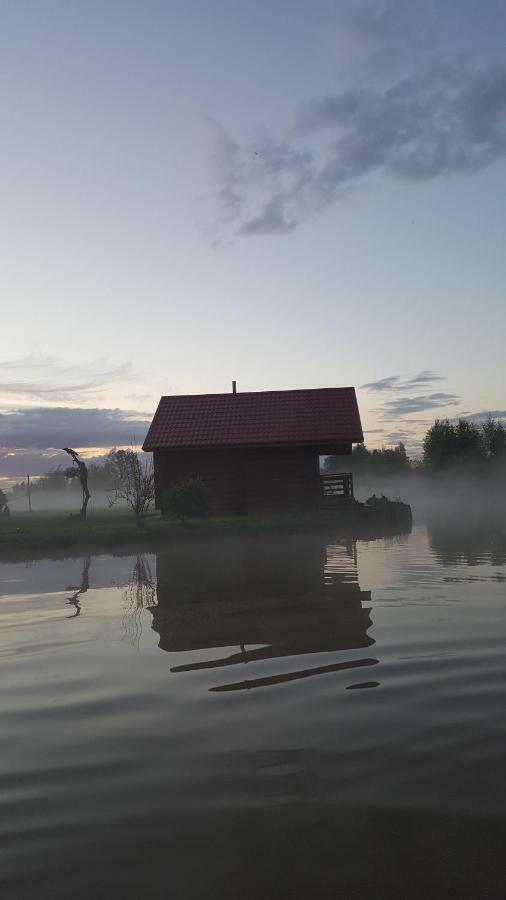 Lindiki Hotel Salaspils Exterior foto